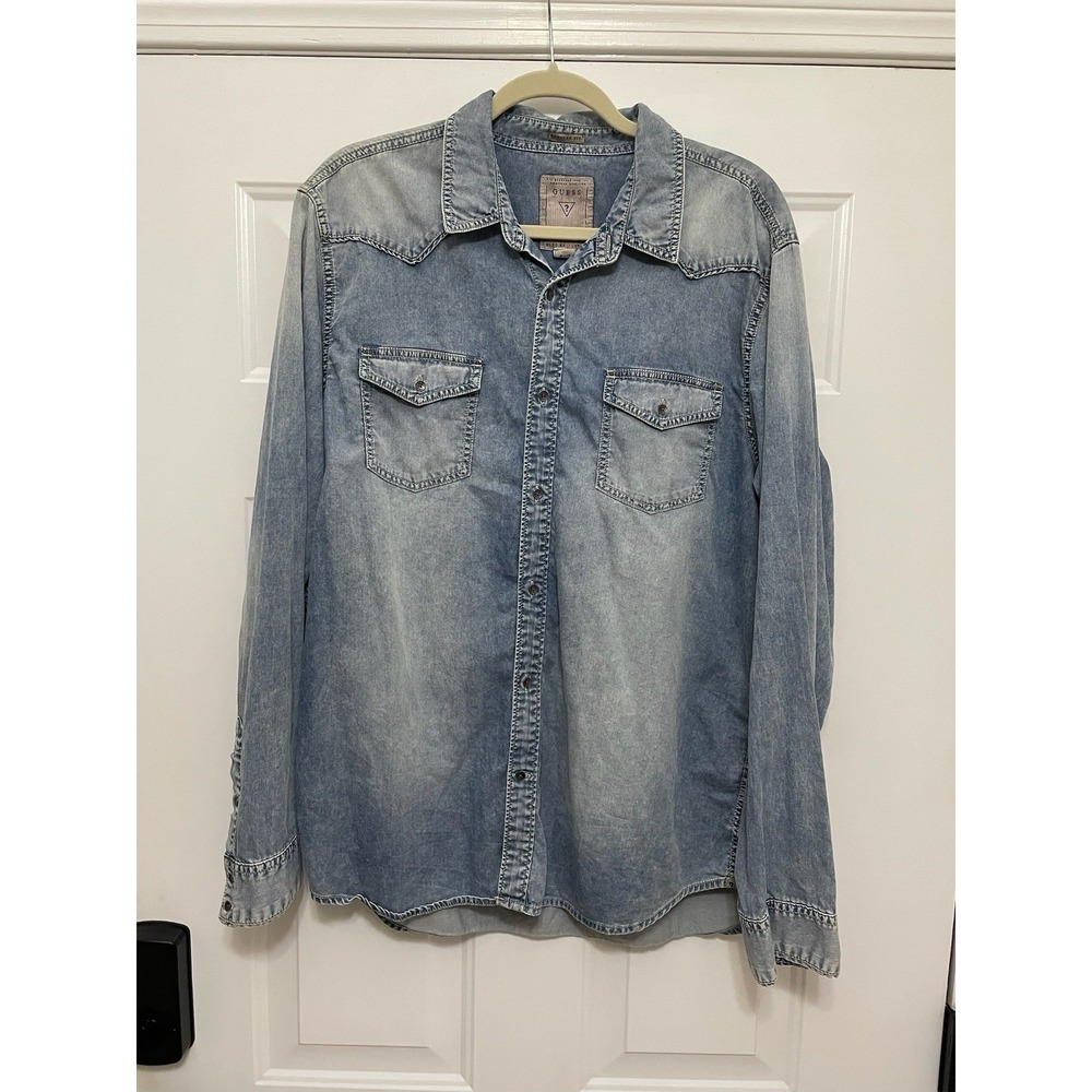 GUESS Men's Denim Long Sleeve Button-Up Shirt Light Wash Size XL Casual Rugged